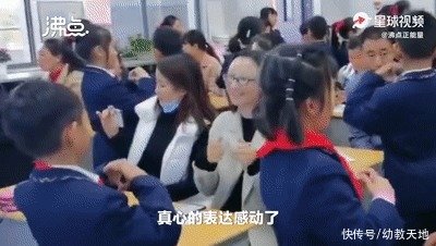 爸爸|看到女儿跳手舞，爸爸捂脸大哭……