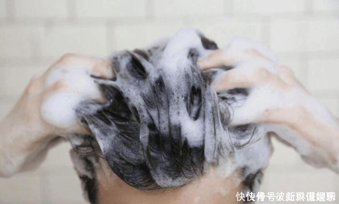 硫酸酯钠|这3种洗发水已遭曝光,家里若有就赶紧扔掉,当心起头屑还掉头发