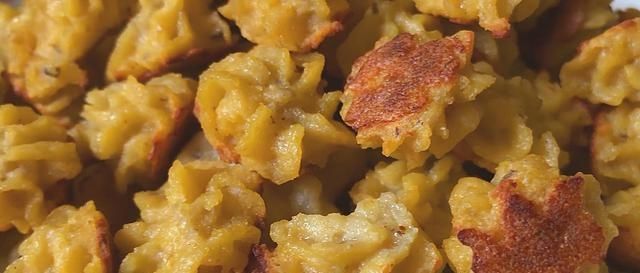  分钟|春天多吃玉米面，加1碗猪肉，手不沾面8分钟熟透，老人孩子都爱吃