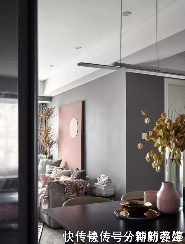 背景墙|新房终于完工，一进门就被电视墙迷住，飘窗不是一般的漂亮！晒晒！