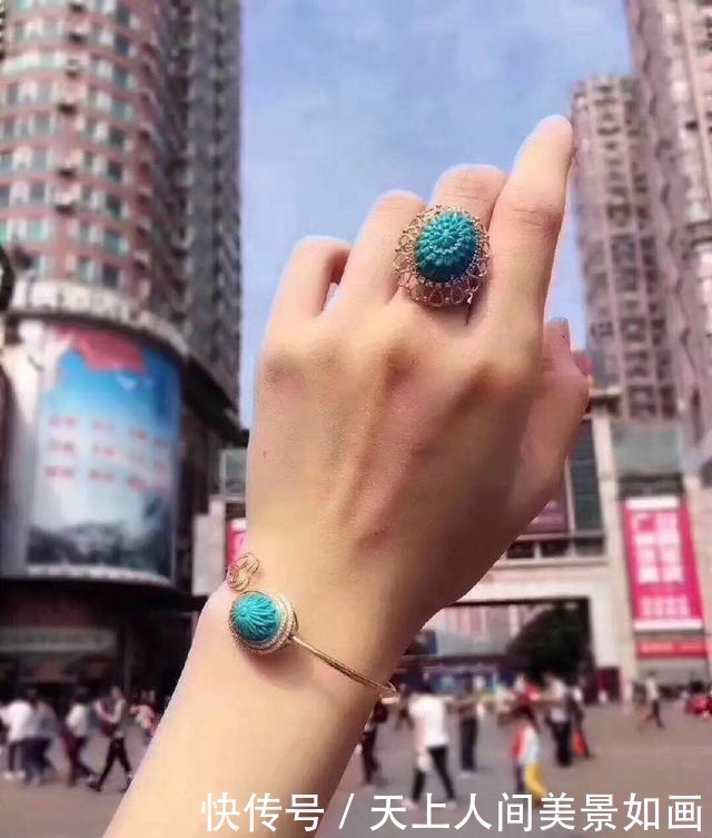  世界里|手串玩的时间长，自己都不认识自己了……