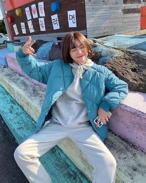 卫衣+小高领搭配，卫衣+棉服穿搭...这样穿时髦炸了！