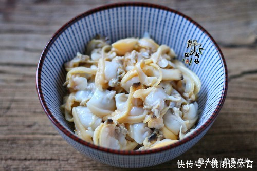 番茄|夏天,鸡蛋换个炒法,味道和营养都翻倍,比番茄炒蛋好吃百倍