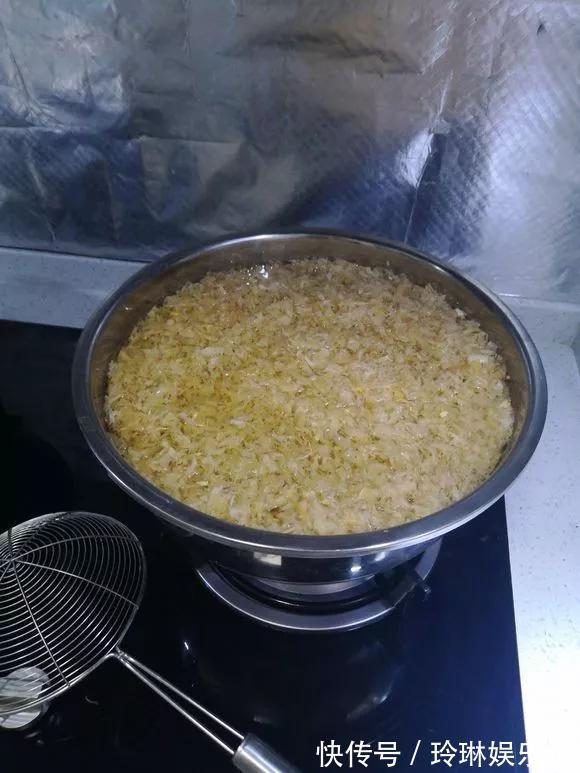 3种“碎渣渣”,是养花的好材料,掺土里花儿蹭蹭长,开爆盆!