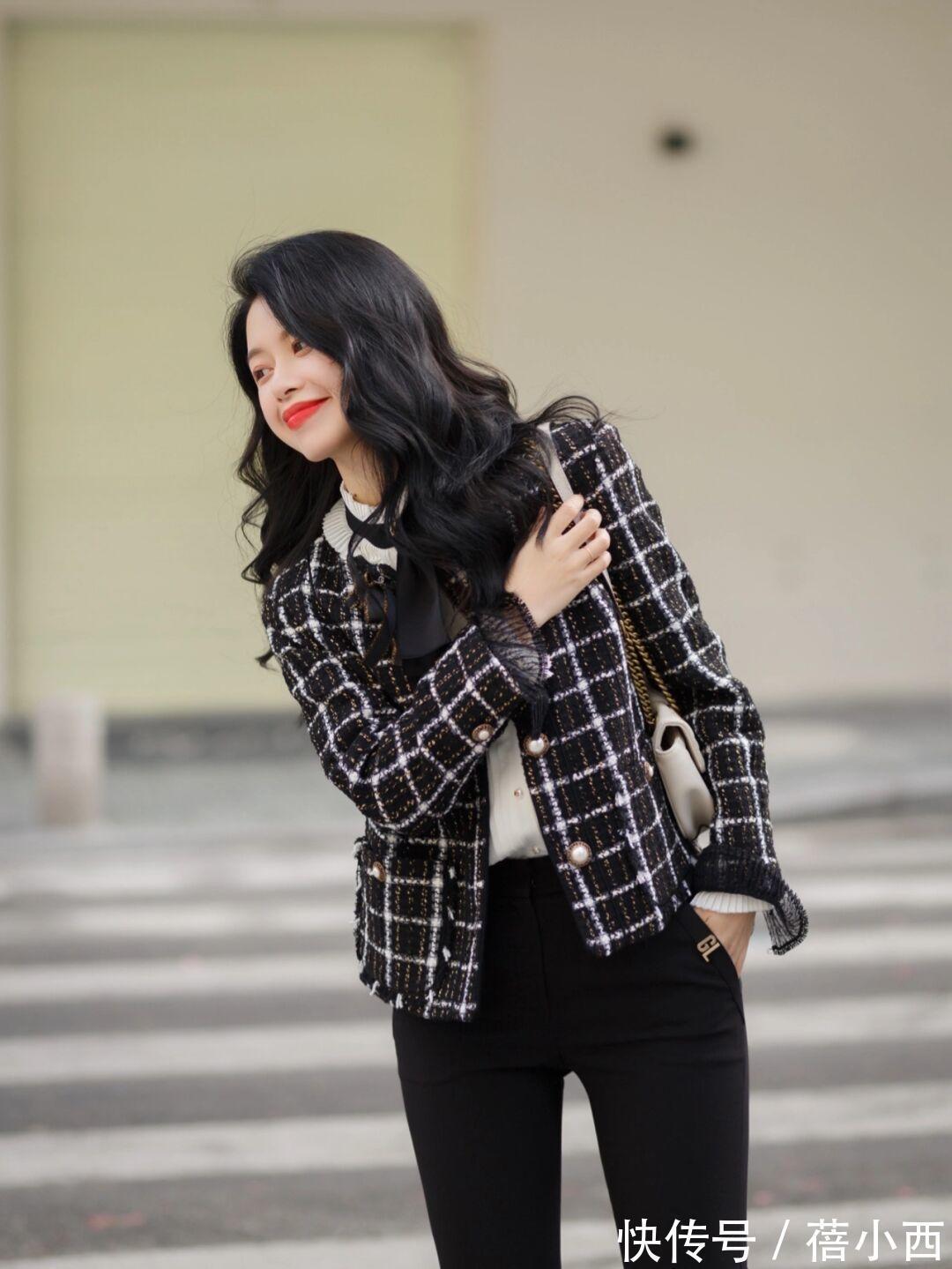 外套 优雅的女人必须有“小香风外套”,配半身裙知性优雅,配裤子时髦