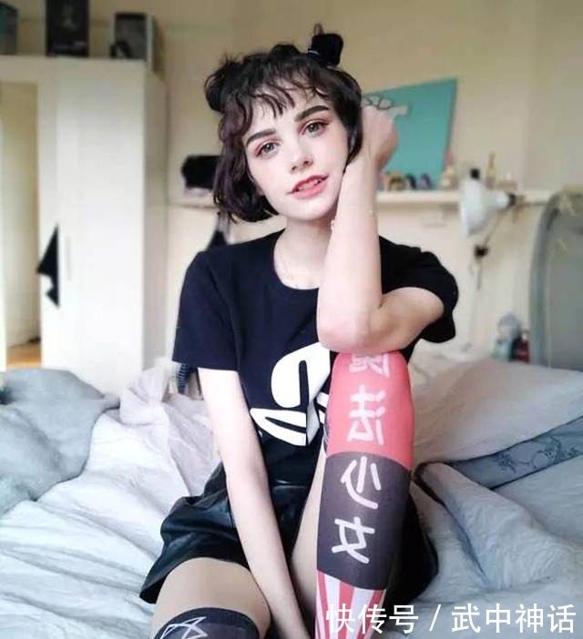 二次元|国外新晋美妆萝莉靠“鼻头光”妆容走红,简直就是真人版的洋娃娃