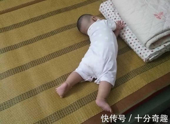 母乳喂养|宝宝从出生到6个月,宝妈要做好6件事,让宝宝发育得更好更健康