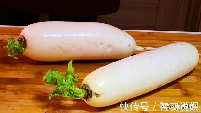 白萝卜|白萝卜别腌咸菜了,教你新吃法,我家一周做4次,营养又解馋,香