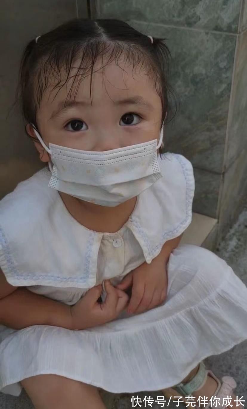 爸爸|6个月跟着爸爸送外卖，笑脸治愈无数人，菲儿宝宝如今过得怎样？