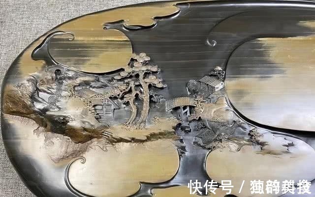 高低级#把一块色彩斑斓的石头,用刀雕刻出来,成品像极了一幅山水画