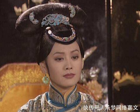 普罗大众 嫌弃航空餐,剧组骂导演,怼天怼地的宁静,却把温柔给了他