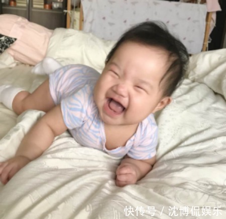 性格|宝宝睡醒后的样子关系着以后的性格，如果符合第二种，家长要留意