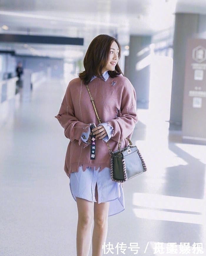 “针织衫+衬衫”才是今春的王牌叠穿CP时髦又高级，明星也上头