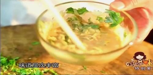 在东北，芝麻酱才是烤肉蘸料的赞歌