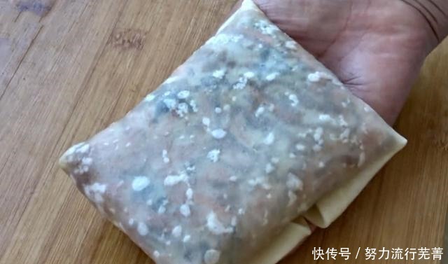 特爱|做馅饼时,别再老一套做法了,试试此做法,薄皮大馅,家人特爱吃