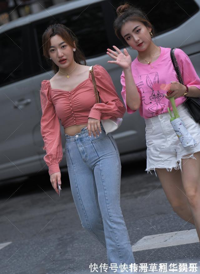 搭配 打底裤透出姑娘微甜的气息,修身显身材,非常修身