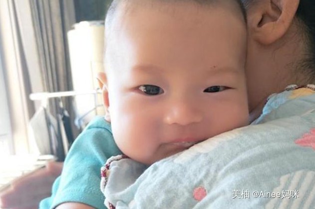 给孩子拍了奶嗝以后还吐奶?可能是3个细节没注意,建议宝妈自查