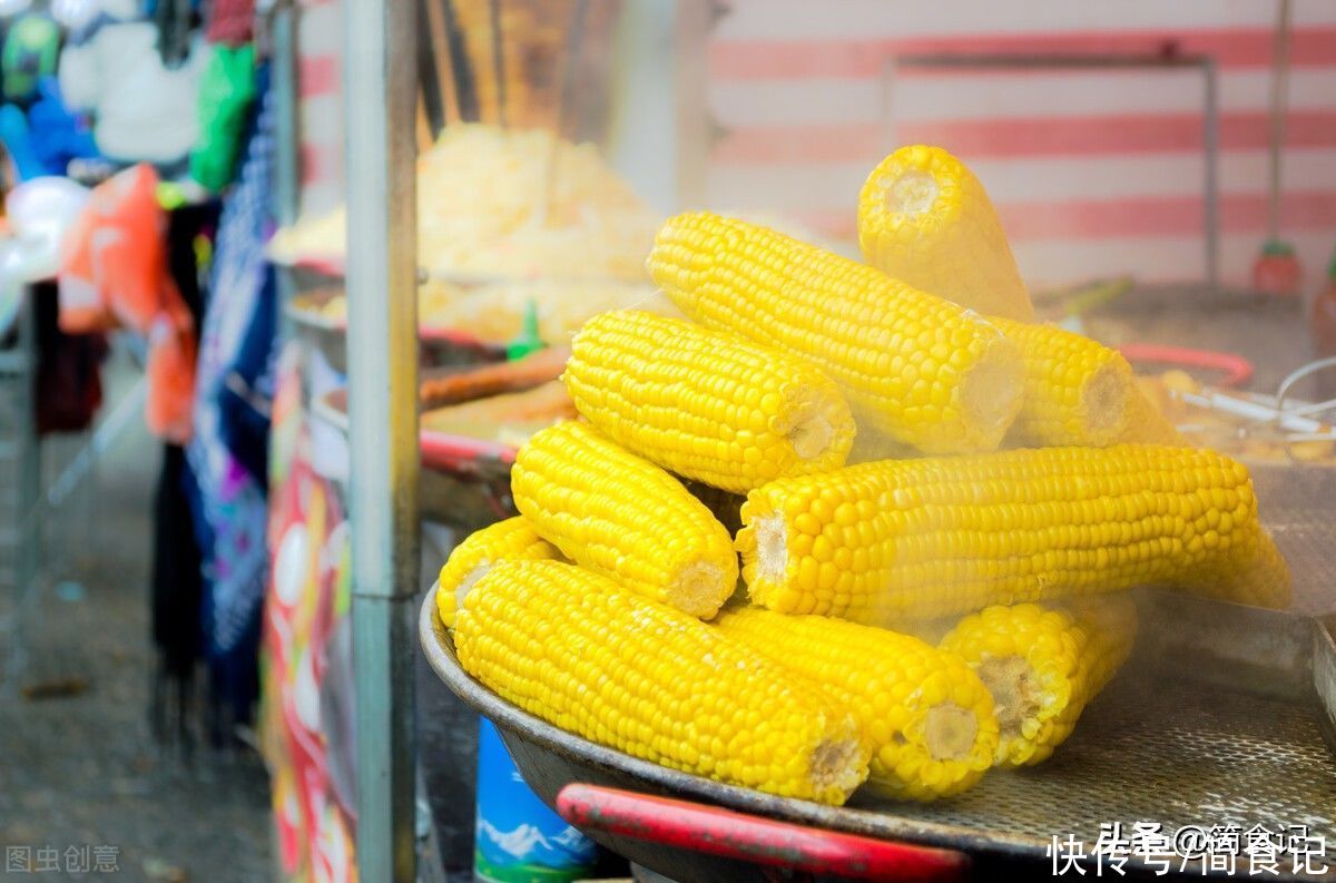 差别|煮玉米时，扒光了皮煮还是带皮煮？差别真的很大，下次别再做错了