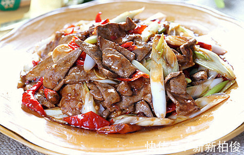 黄斑|白内障、黄斑病变就吃3种食物,隔三岔五吃一点,比猪肝还补眼睛