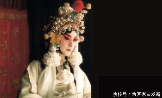 出镜|央视主持人王世林出镜29年从不化妆,妻子是才女也是同行