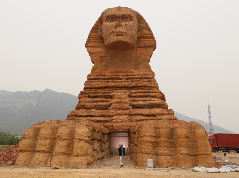 |国内搞笑的“山寨景点”,假的方式千奇百怪,去过的人都后悔不已