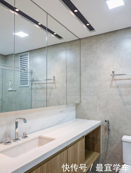 二三十平|原来厨房还能装这种推拉门，一打开就藏在墙里隐形起来了，不占地！