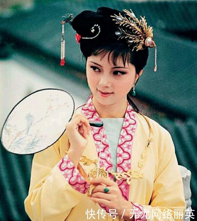 喜欢|《红楼梦》里贾母不喜欢薛宝钗?也许您错了