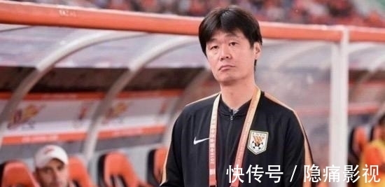 国足|硬汉!李霄鹏刚上任就受到质疑,接手国足已兑现昔日豪言!