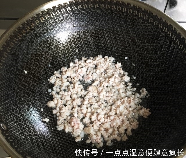 肉末茄丁，轻松干掉两碗米饭