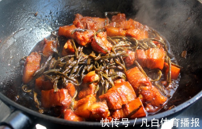 夏天多晒些豇豆干,到冬天炖肉吃,学会正确步骤,能放一年不发霉