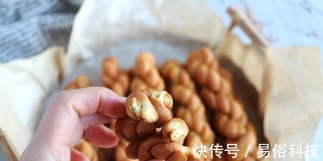 自制传统小麻花,扭一扭炸一炸,香甜酥脆不用花钱买