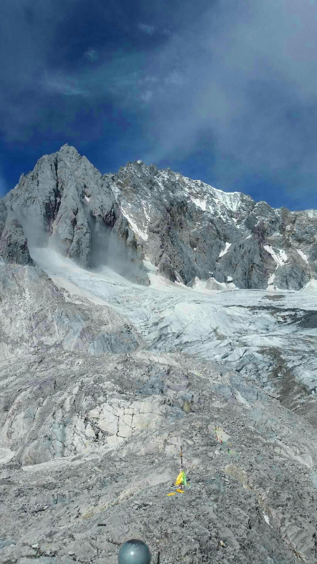 玉龙雪山，好似浑然天成的风景画