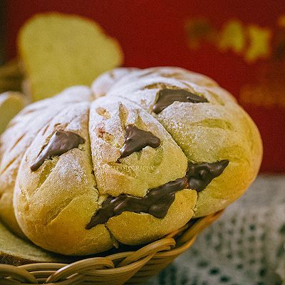 万圣节南瓜全麦软欧面包