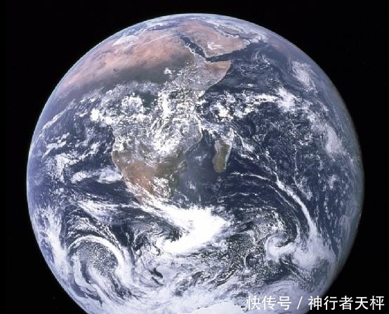 妊神星 为什么我们土生土长的地球是圆的呢?