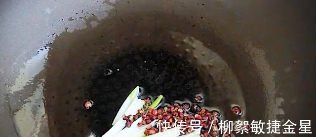 老一辈的腌芥菜丝做法真不错，做一次吃半月脆爽可口、咸香开胃！