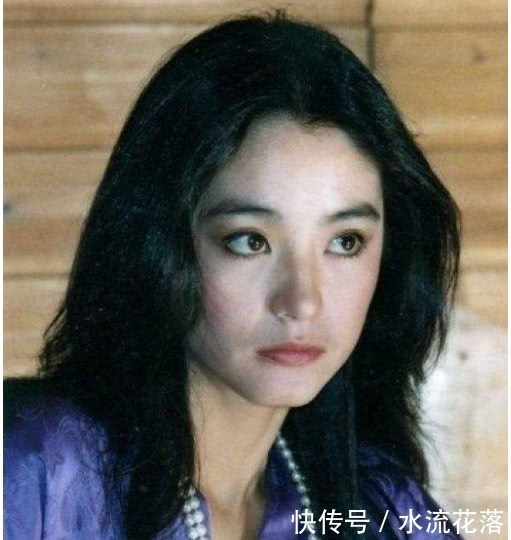 林青霞亲妹妹近照 比她更像明星 是女人美的标准 全网搜