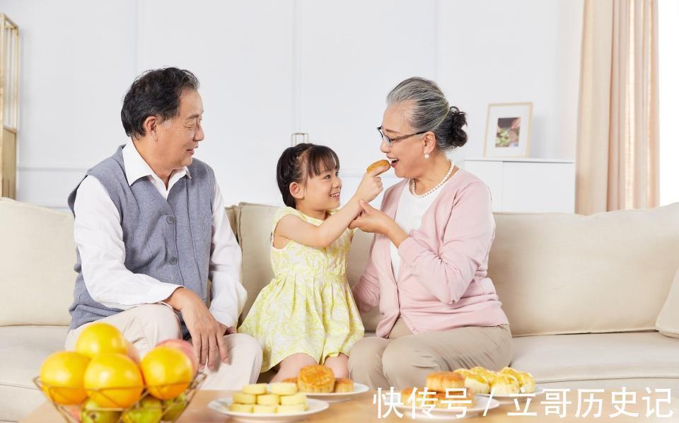 宝妈|这3种老人适合带娃,不比亲妈带得差,妈妈和宝宝都有福气了