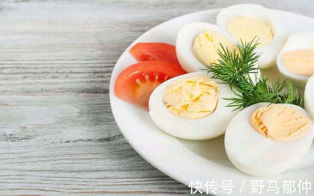 鸡蛋|血脂偏高的人,每天吃鸡蛋会加速血管堵塞吗?鸡蛋能不能天天吃?