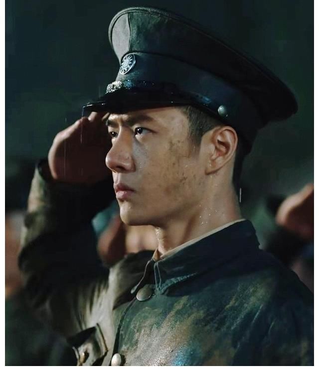 满分|王一博：酷盖超能完成工作，极限的拍摄安排，给出满分的答卷