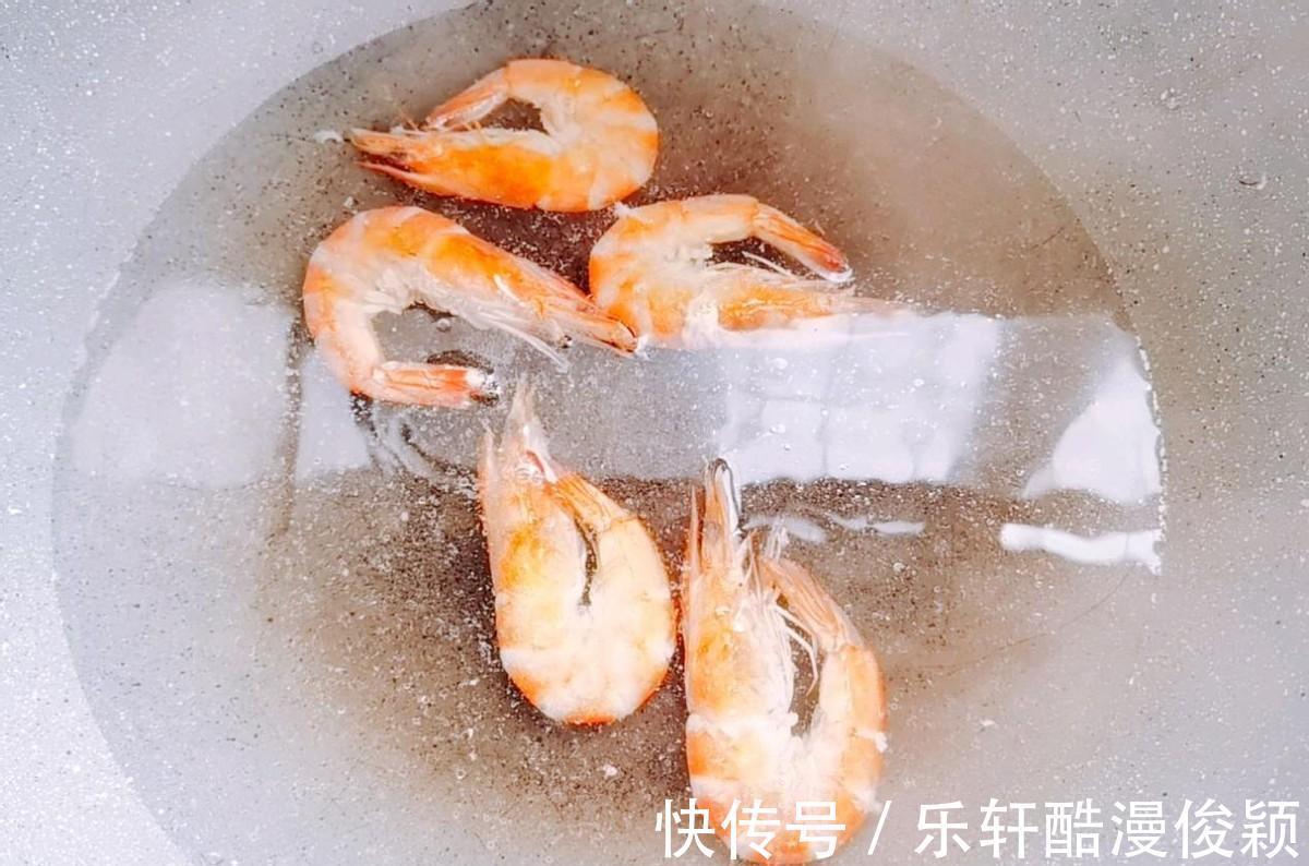 中秋|中秋将至,用应季蔬菜做一道鲜虾丝瓜汤,喝一口就能鲜到神清气爽