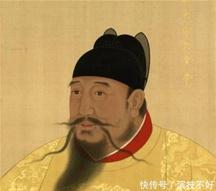 明朝一卫所指挥使,当街殴打一个小兵,几年后主动向小兵下跪求饶!