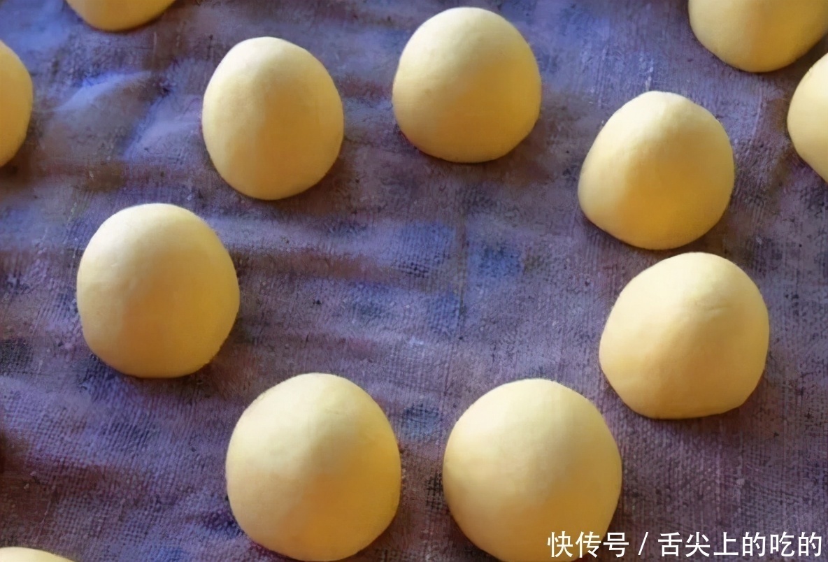 酵母|做玉米面馒头，牢记1个窍门，馒头香软不粗糙，比白面馒头更好吃