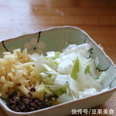 夏秋交替吃砂锅鱼，促进消化，让你拥有健康好气色