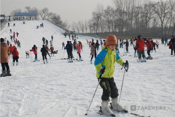 元旦“欢乐颂”！滑着雪唱着歌 泡着温泉吃火锅