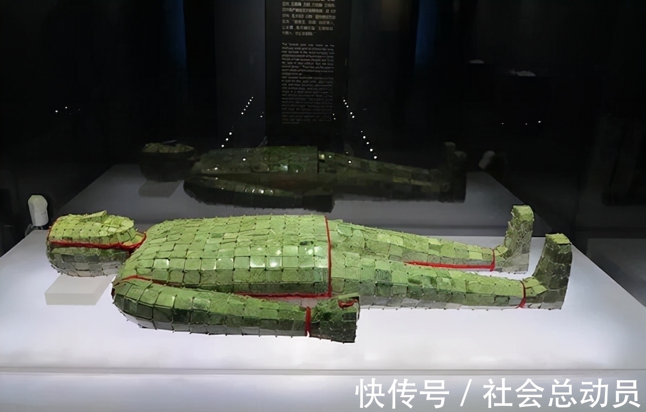 珠襦玉匣@为何盗墓贼只抽金丝,不拿玉衣?盗墓贼:你当我傻啊!