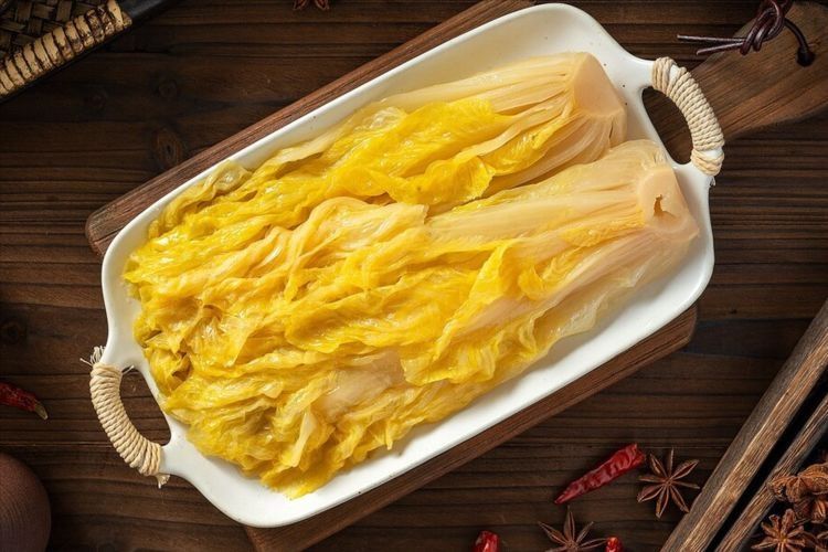 腌东北酸菜，不要直接抹盐，谨记3个诀窍，酸爽脆嫩，不会发霉