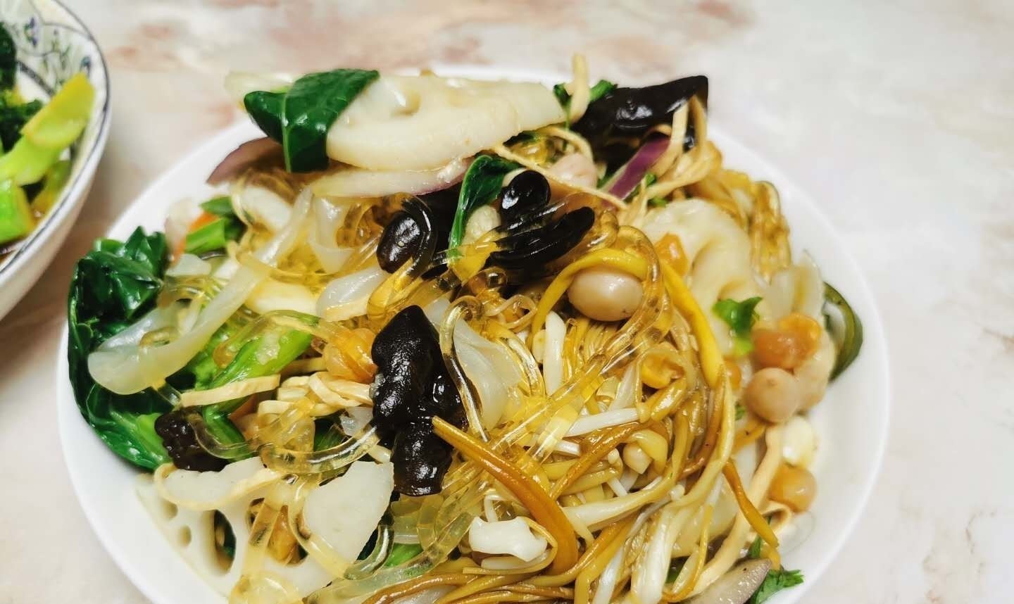 小姑子一家光临，弟妹做的8菜1汤在朋友圈火了，网友：真舍得