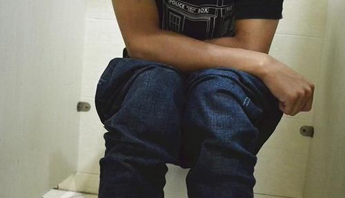 经常便秘怎么办喝水时加点东西,堪称肠道“推粪机”,轻松排便