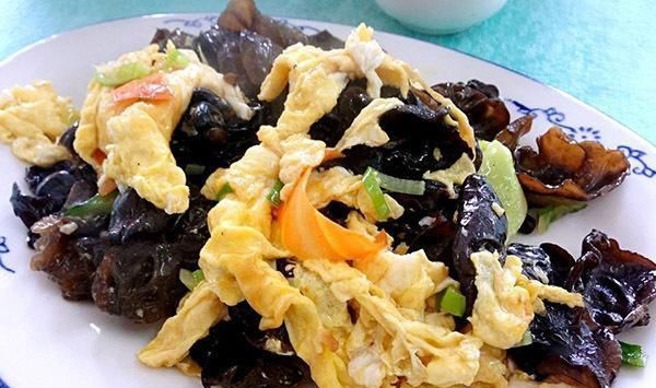 清肠排毒|黑木耳和此物一起煮，给肠胃“洗洗澡”，大肚子平了，脑瓜更聪明