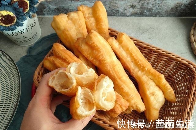无铝泡打粉|炸油条,用酵母粉就错了,教你正确配方比例,蓬松酥脆、越吃越香